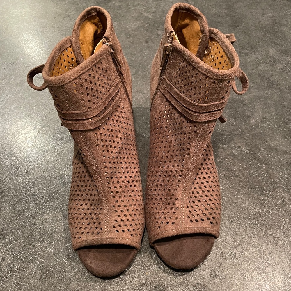 Open Toe Booties - Picture 4 of 8